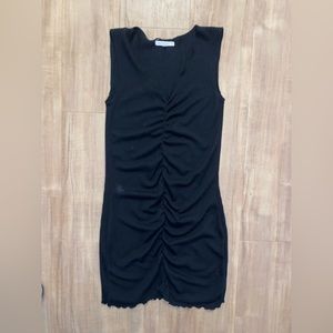 Mini scrunched black dress